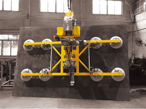 Sheet metal vacuum lifting device 